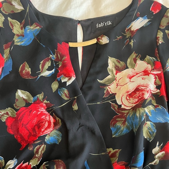 Black rose romper - Picture 2 of 2